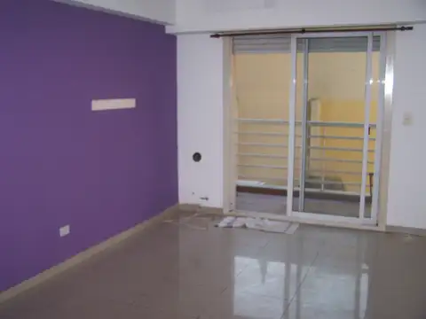 Departamento 3 ambientes con balcón en Liniers Residencial