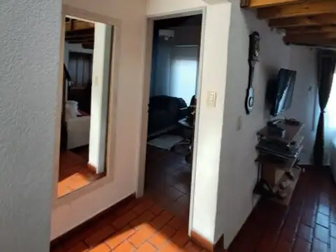Casa 7 ambientes con 2 baños