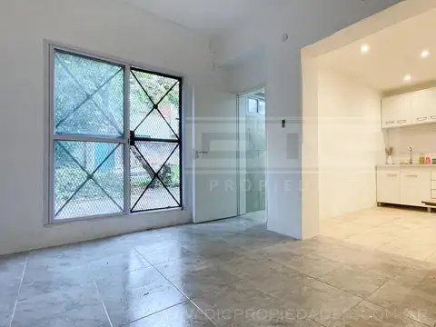 Casa en Alquiler en Villa Ballester, $ 800.000