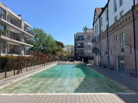 San Isidro Venta 4 Ambientes con Jardin Privado y Parrilla + Cochera