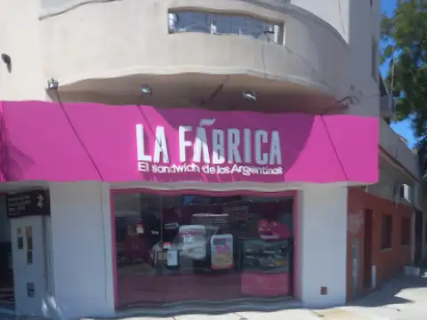 Local en Venta Via Púb.