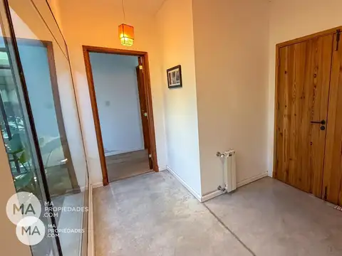 Casa en Venta con 4 cocheras