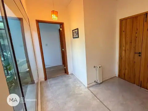 Casa en Venta con 4 cocheras