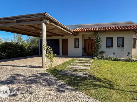 Casa 3 Dormitorios en barrio cerrado con playroom - Vida Barrio Cerrado - Funes | Venta