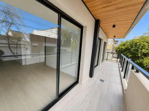 VENTA DEPARTAMENTO 3 AMBIENTES BALCON COCHERA PARQUE CHASS