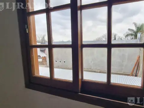 DUPLEX EN ALQUILER A ESTRENAR CON COCHERA 3 AMBIENTES CON JARDIN
