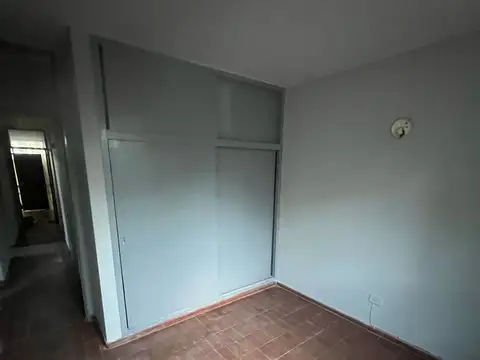 Casa en Alquiler con 1 cochera
