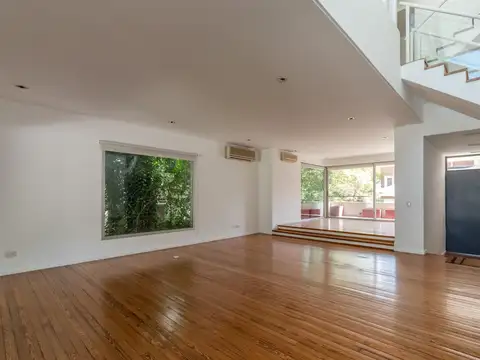 Casa 7 ambientes con 6 baños
