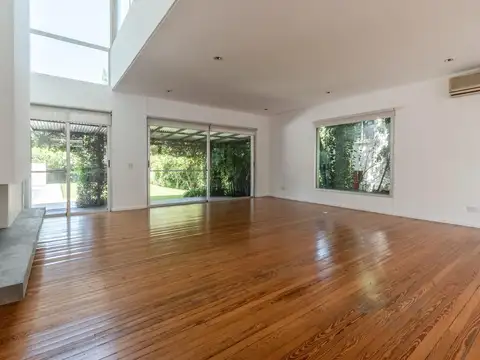 Casa en Alquiler de 4 dormitorios