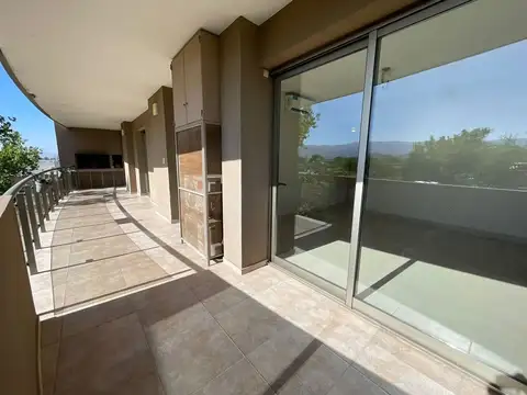 Departamento en Venta con 2 cocheras