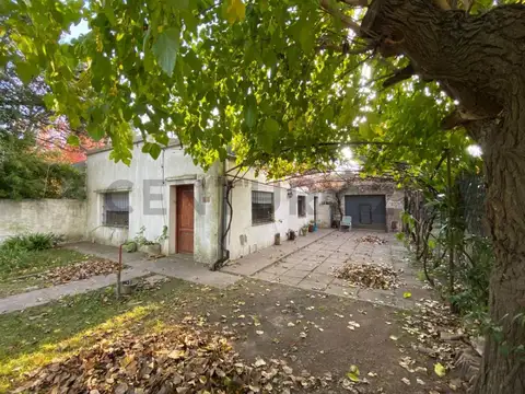 508 24 Y 25 - CASA EN VENTA - MANUEL B. GONNET - REFACCIONAR
