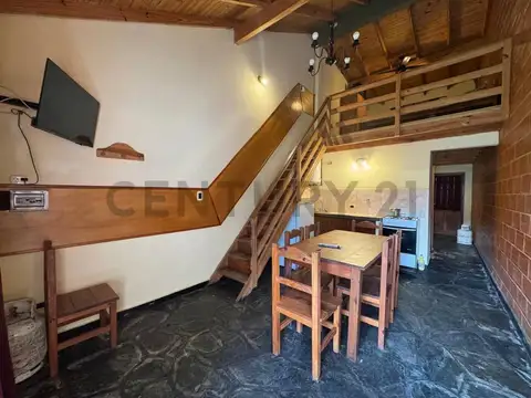 75 entre 8 y 9. Dúplex de 2 dormitorios en San Clemente zona Vivero