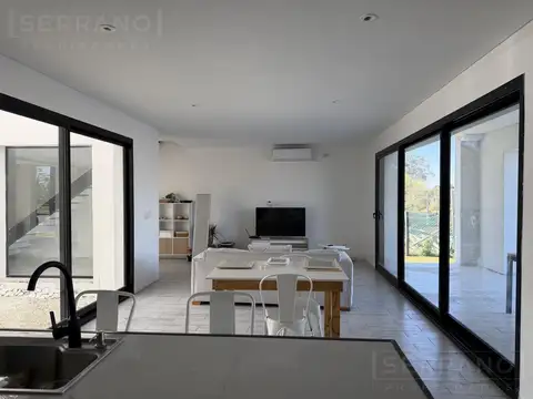 Casa en venta de 4 ambientes con pileta y salida al Río Luján en el Náutico Canal Villanueva, Tigre