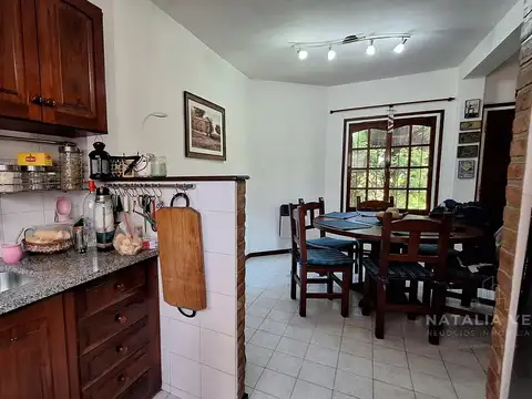 Depto Tipo Casa 6 ambientes con 2 baños
