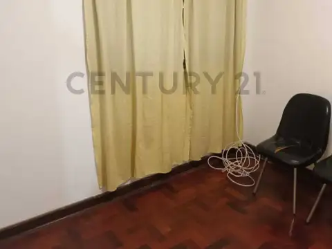 Departamento 5 ambientes con 1 baño