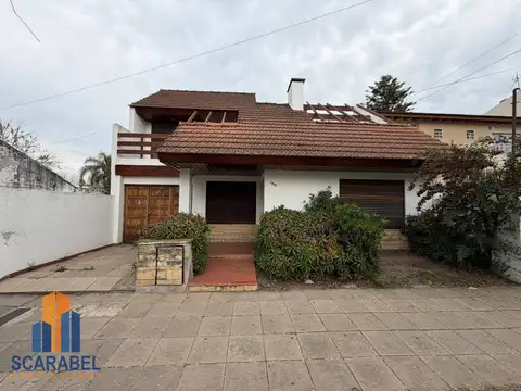 VENTA CASA 4 AMBIENTES + DEPARTAMENTO 2 AMBIENTES – MERLO CENTRO
