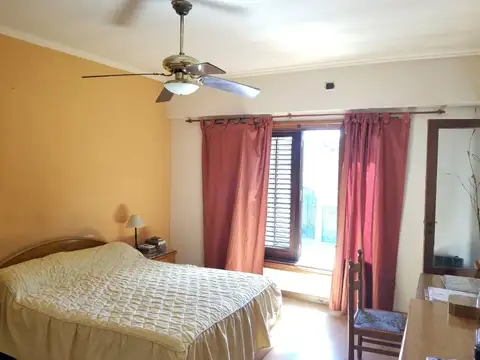 Departamento tipo casa en Planta Alta