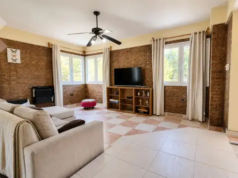 Casa 3 dormitorios en venta Villa Pehuenia