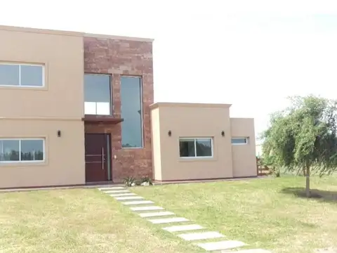 Casa en Venta en Canning, USD 280.000