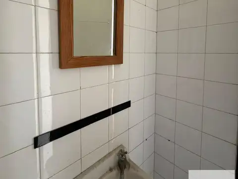 48 y 8