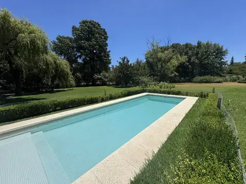 Venta | Casa Chacras de Murray, Pilar | 4 dormitorios  | Lote único 