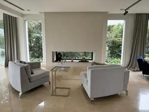 Casa en Alquiler al Sur