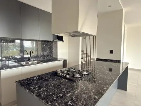 Depto Tipo Casa en Venta al Noreste