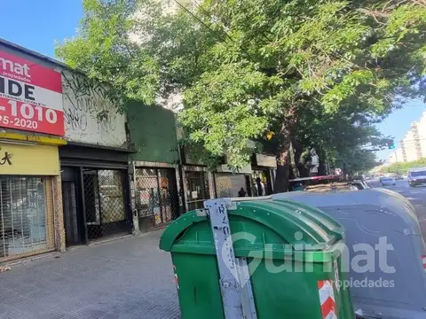 Excelente Terreno  Doble Frente Av Rivadavia - Floresta- 16.00 x 59.00 mts . Lideres en Terrenos