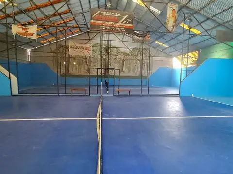 COMPLEJO DE PADEL EN VENTA TOLOSA LA PLATA