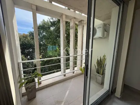 VENTA DEPARTAMENTO 2 AMBIENTES SOBRE RIVADAVIA 700