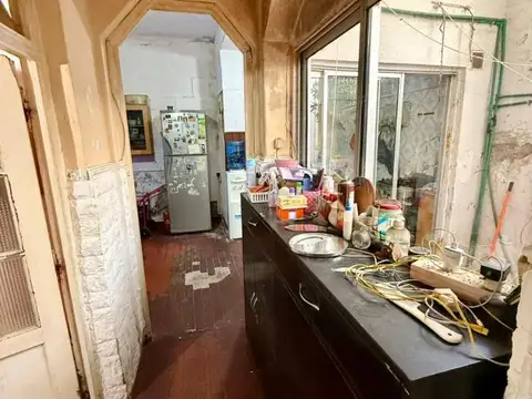PH 3 AMB AL FRENTE CON PATIO A REFACCIONAR SIN EXPENSAS
