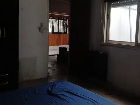 Venta dto 2 amb al frente, 9° último piso con balconazo - A mts Plaza Irlanda