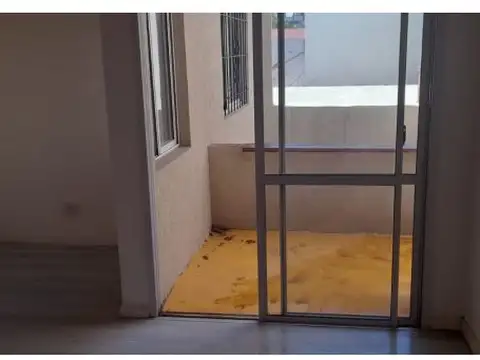 Depto Tipo Casa 3 ambientes con 2 baños