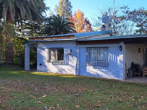 Casa en Venta con 2 cocheras