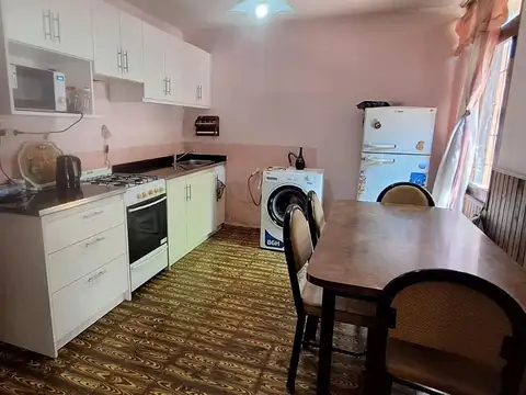 Casa 5 ambientes con 1 baño