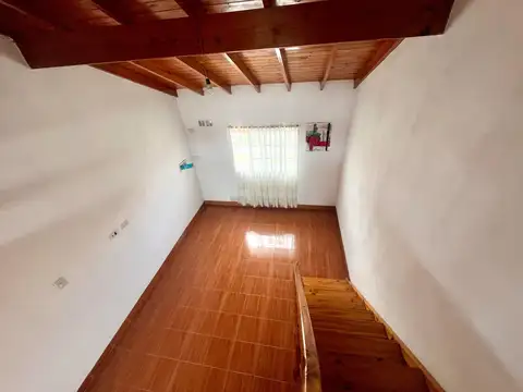 Depto Tipo Casa en Alquiler en Llavallol, $ 350.000
