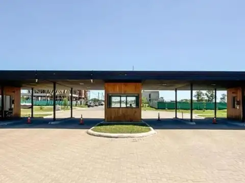 VENTA Lote B° Cdo Village Plaza, Bella Vista