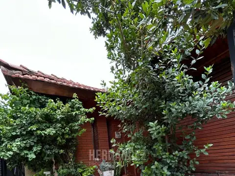 Casa en Venta en Luis Guillon, USD 245.000