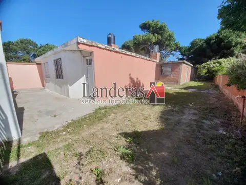 VENTA EN BLOCK - 3 Casas (una Hecha dos Deptos - Lote Propio