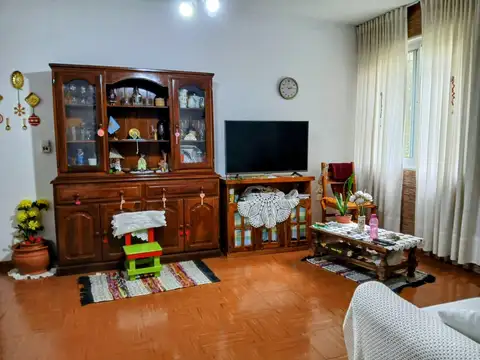 Venta Departamento de 4 ambientes en San Fernando. Apto crédito.