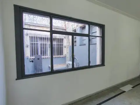 Oficina en Alquiler en Moron, $ 300.000