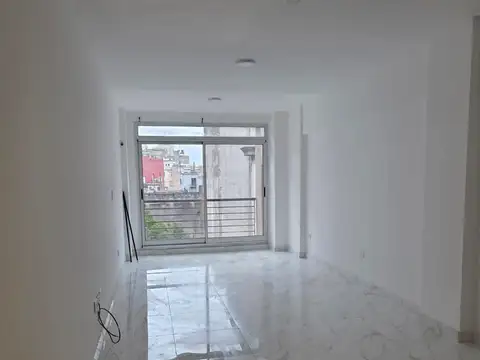 1 AMBIENTE  MODERNO  AL FRENTE CON BALCON IDEAL PARA UNIVERSITARIOS