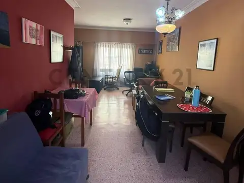 Depto Tipo Casa en Venta con 1 cocheras