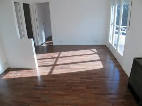 Paraguay 4200, Piso 2