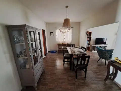 Depto Tipo Casa en Alquiler de 3 ambientes
