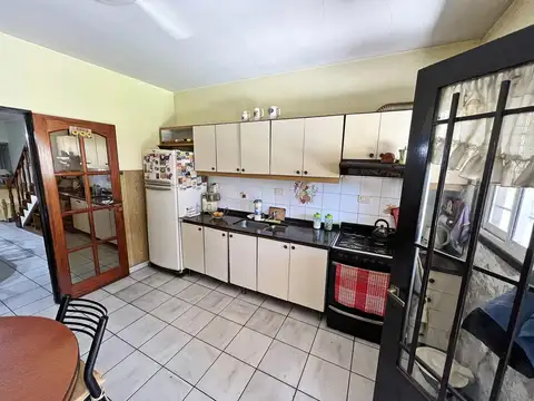 Casa 4 ambientes con 1 baño