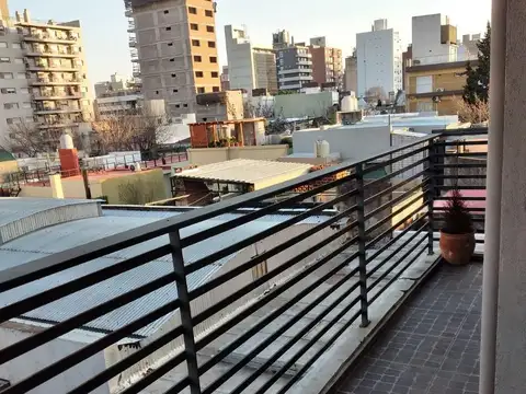 Departamento en Alquiler en Abasto, $ 450.000