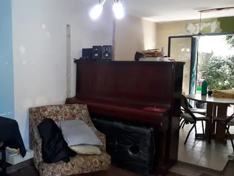 Casa 3 ambientes con 1 baño