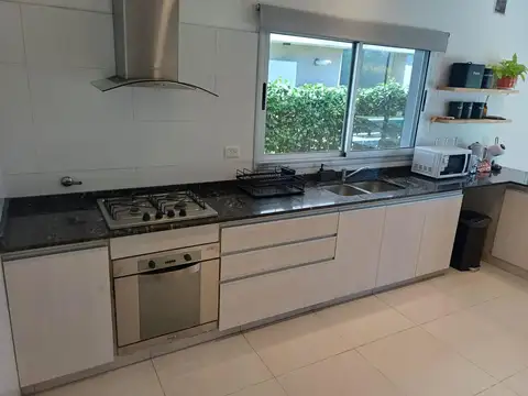 Casa en Alquiler en La Comarca, USD 4.000