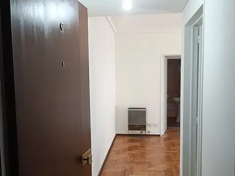 DEPARTAMENTO MUY AMPLIO